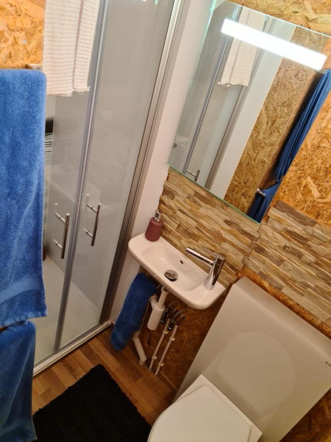 La Roulotte Appartement Travers Buitenkant foto